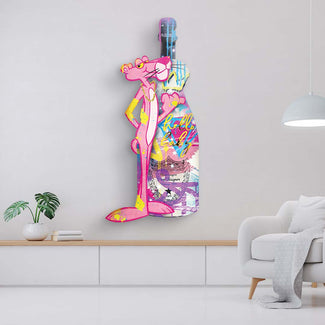 Modernes Pop Art Wandbild mit pinker Cartoon-Figur und buntem Graffiti-Stil im Wohnzimmer