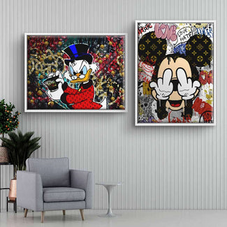 Modernes Wandbild-Set mit Pop Art Motiven, Comicfiguren und buntem Graffiti im Wohnzimmer
