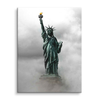 Leinwandbild Freiheitsstatue in Wolken, modernes Wandbild, schwarz-weiß mit gelber Flamme