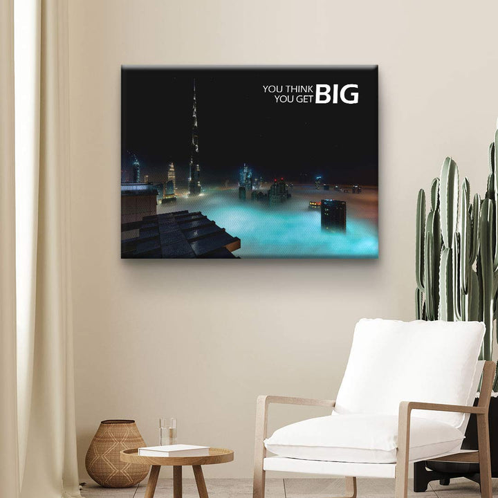 Motivierendes Wandbild Skyline mit Hochhaus und Spruch, modernes Leinwandbild im Wohnzimmer