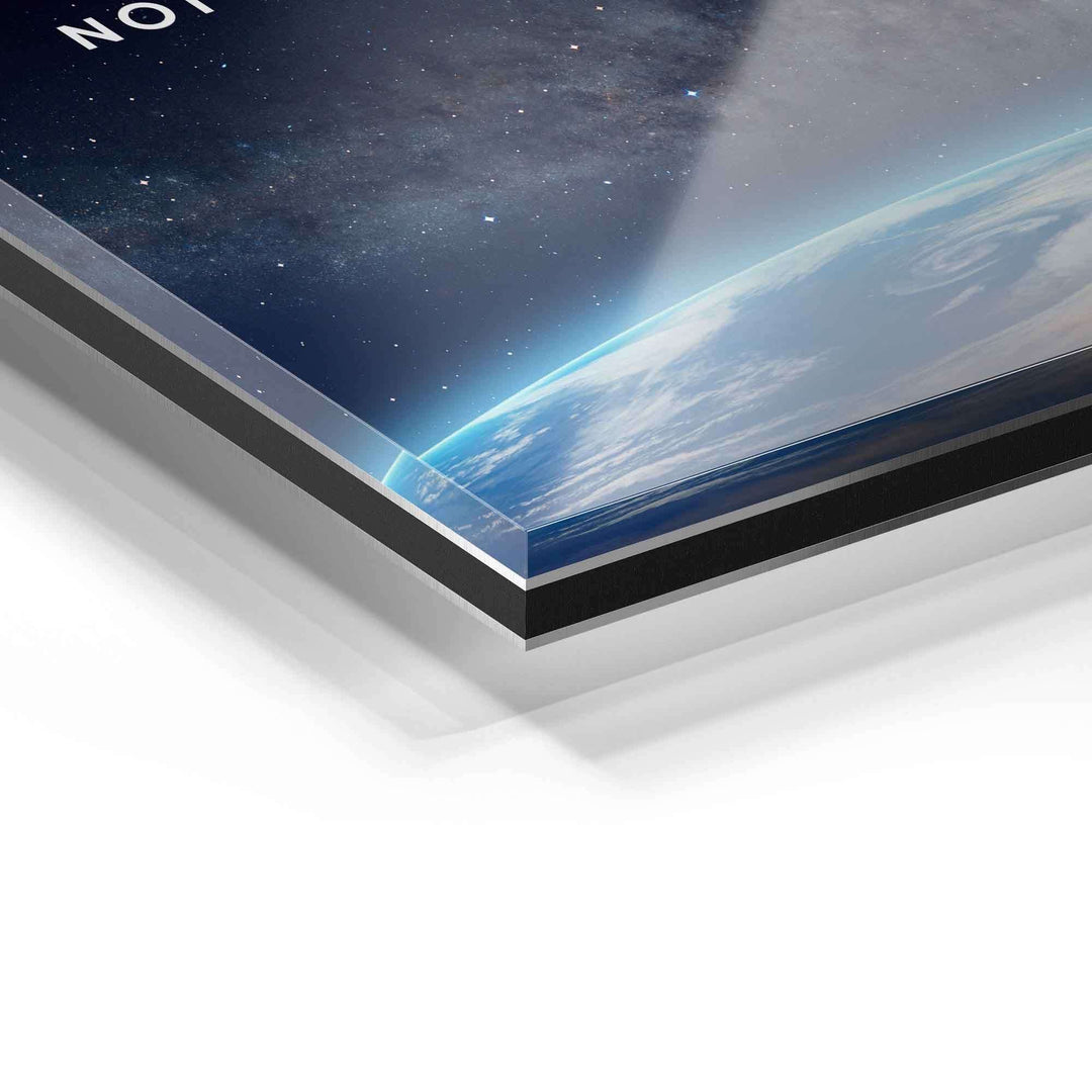 Detailaufnahme Wandbild hinter Acrylglas mit Weltraum und Erde, moderne Kunst