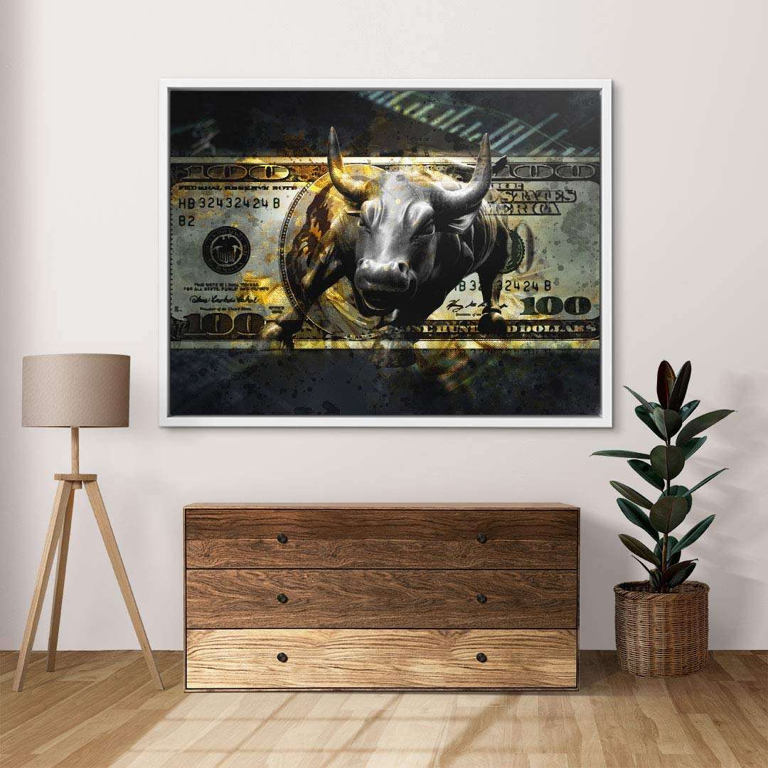 Modernes Wandbild mit Bullen-Skulptur vor 100-Dollar-Schein, Kunst für Wohnzimmer