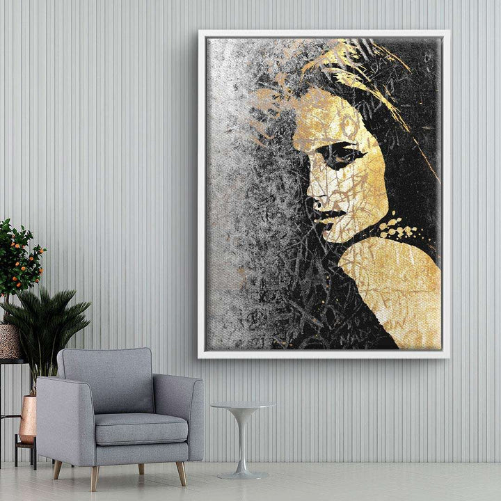 Modernes Wandbild mit goldener und schwarzer Frauen-Silhouette im Wohnzimmer