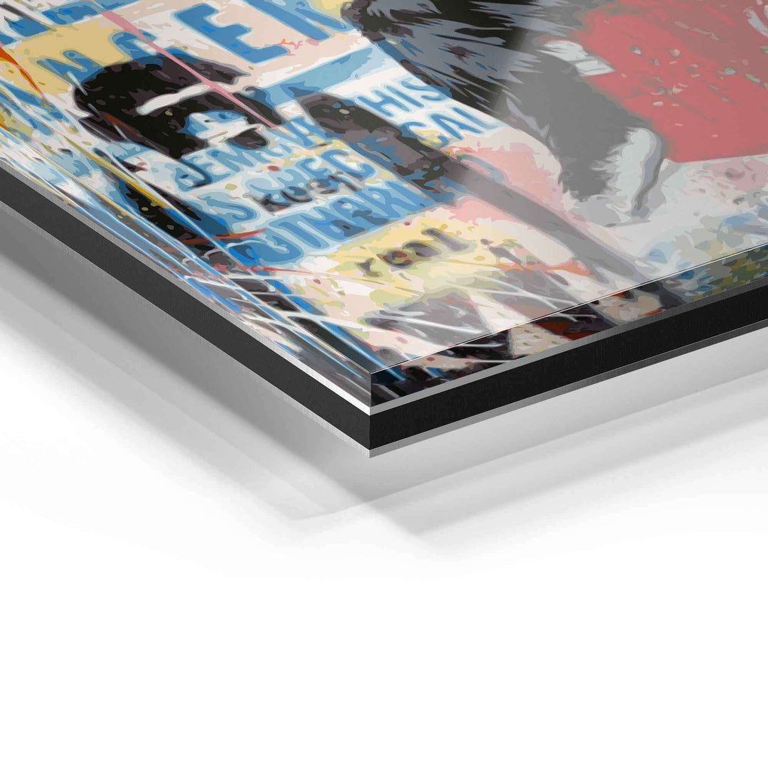 Detailansicht eines modernen Acrylglas-Wandbilds mit buntem Pop Art Motiv und Schrift.