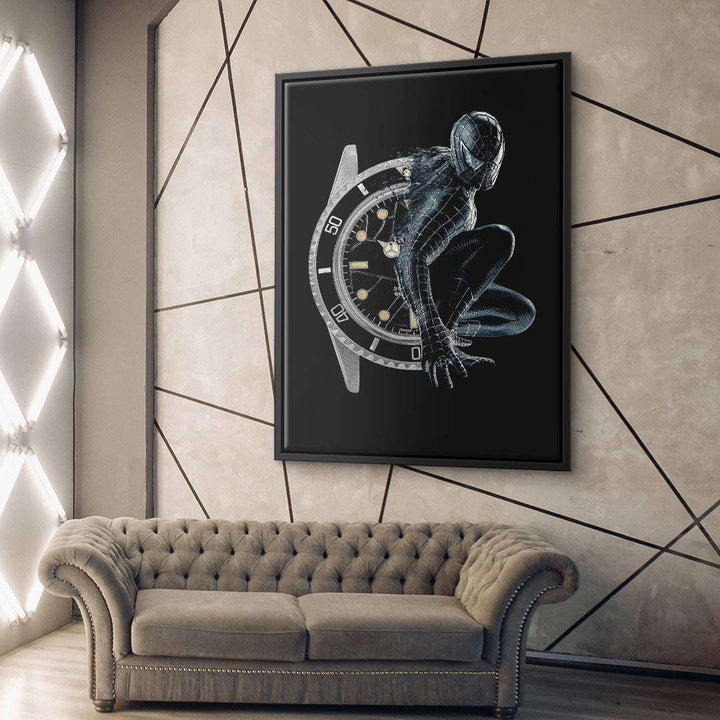 Modernes Wandbild mit Comic-Superheld vor einer stilisierten Armbanduhr über einer Couch
