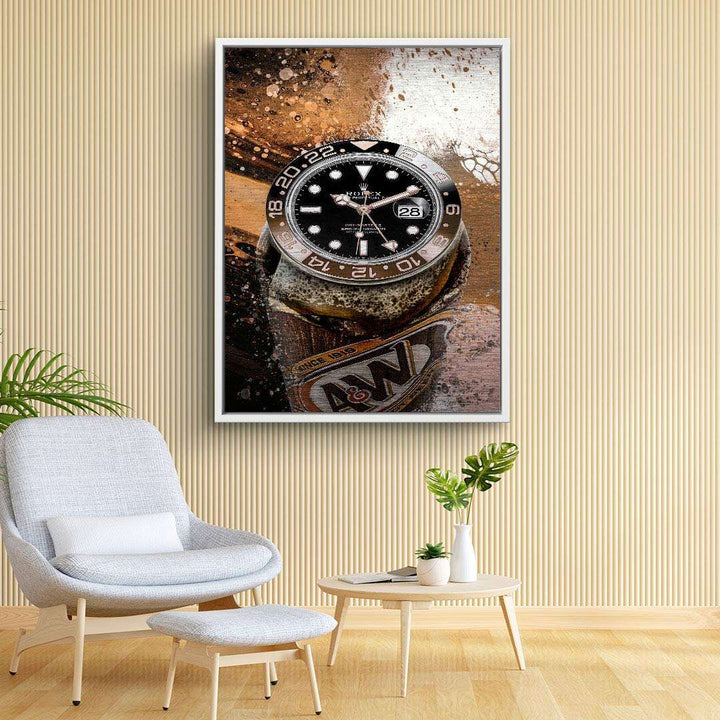 Modernes Wandbild mit Großaufnahme einer Uhr und Getränkedose, stilvoll im Wohnzimmer dekoriert