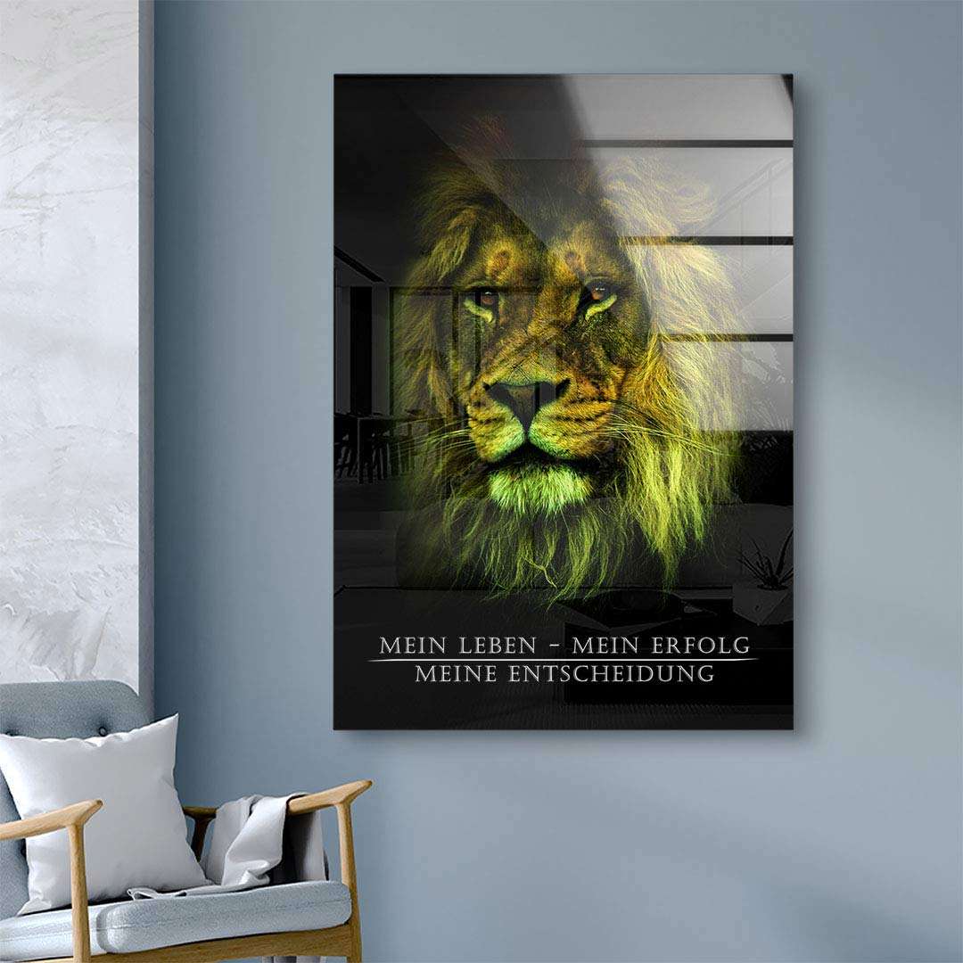 Wandbild mit Löwenkopf und Motivationsspruch auf dunklem Hintergrund, moderne Wohnzimmerdeko