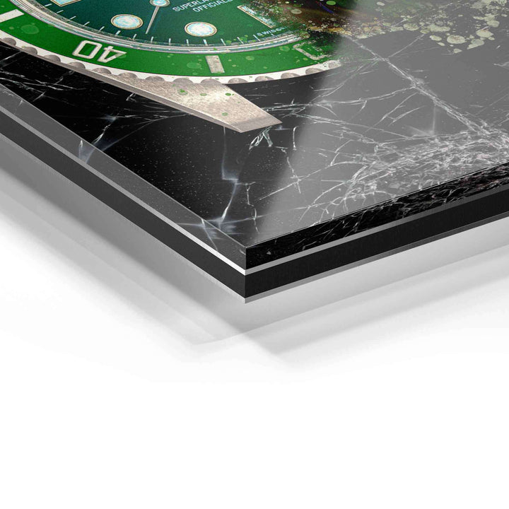 Detail eines Wandbilds auf Acrylglas mit grünem Uhrendesign und Marmoreffekt