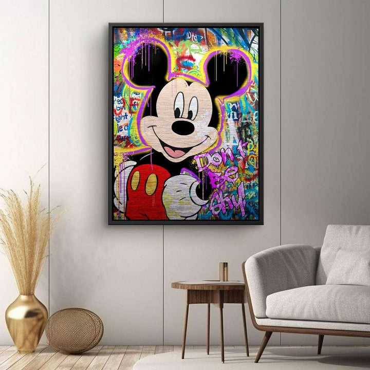 Pop Art Wandbild mit Comicfigur und Graffiti, bunte Street Art Leinwand im modernen Wohnzimmer
