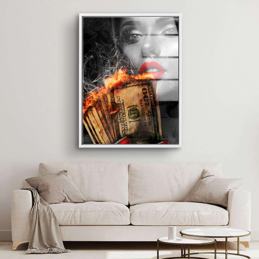 Modernes Wandbild mit Frau mit roten Lippen, brennenden Dollarscheinen und Rauch, Wohnzimmer-Deko