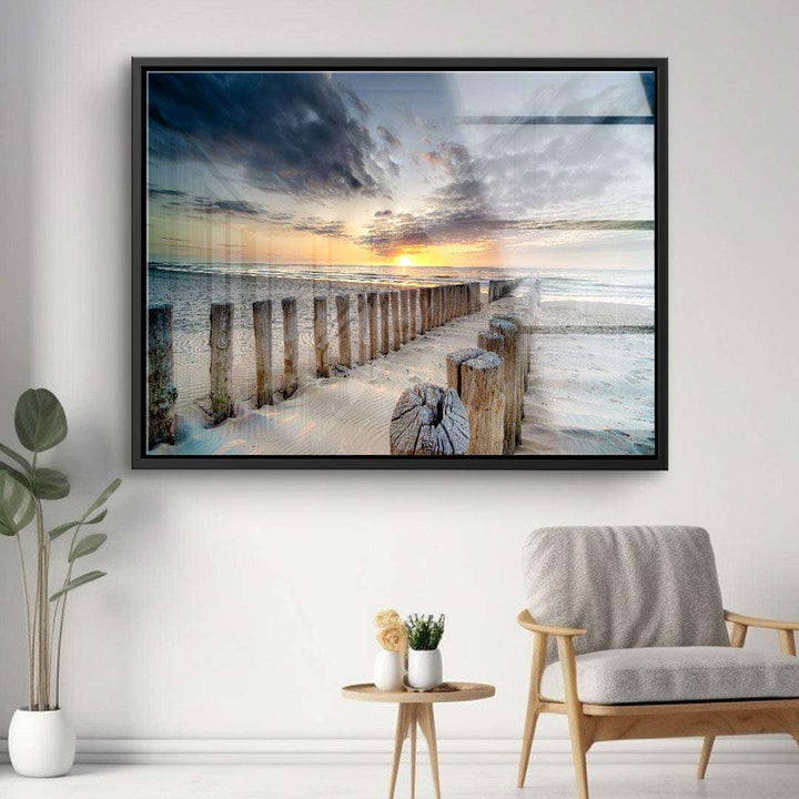 Wandbild mit Strand, Wellen, Holzsteg und Sonnenuntergang im modernen Wohnzimmer