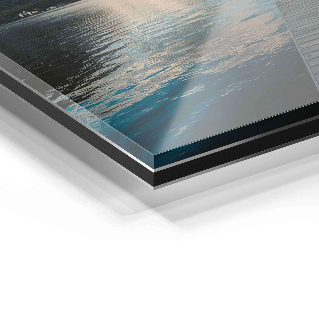 Detailansicht Acrylglas Wandbild mit Seemotiv, glänzende Oberfläche, moderne Kunstdruck-Präsentation