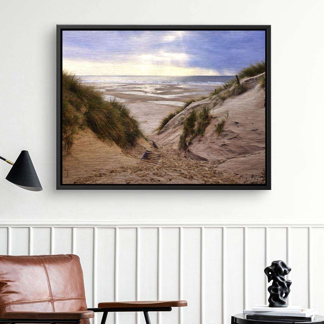 Wandbild mit Dünenlandschaft, Sand, Gräsern und Meer im modernen Wohnzimmer