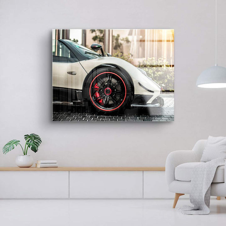 Modernes Wandbild mit Sportwagen, Nahaufnahme Reifen, dekoratives Leinwandbild im Wohnzimmer