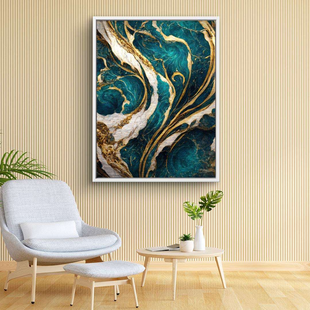 Abstraktes Wandbild mit goldenen und türkisfarbenen Marmorstrukturen im modernen Wohnzimmer