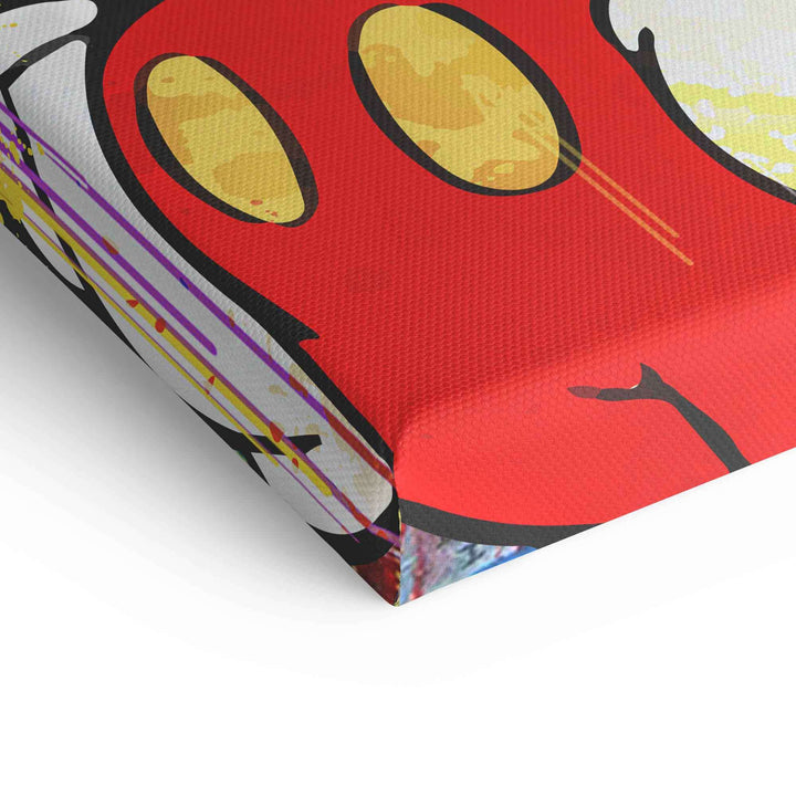 Detailaufnahme bunte Micky Maus Pop Art Wandbild auf Leinwand mit grafischen Elementen