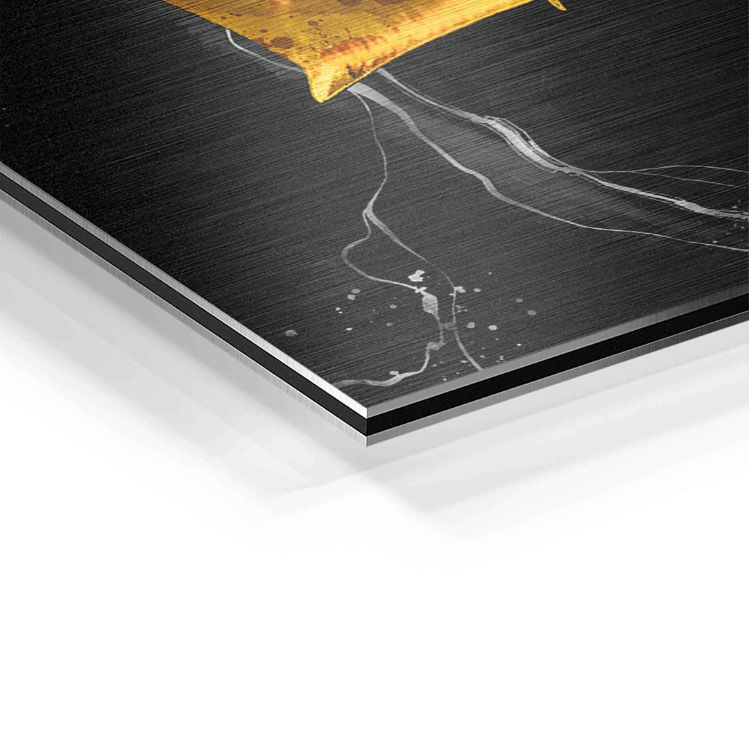 Detailaufnahme Wandbild goldene Rose auf schwarzer Aluminiumoberfläche
