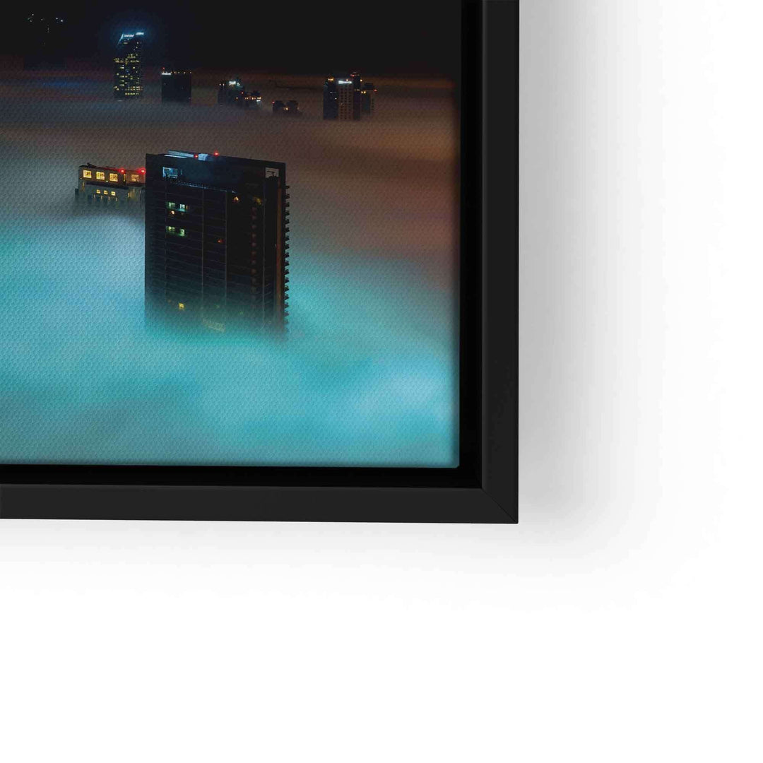 Dubai Skyline bei Nacht, Hochhäuser ragen durch Nebel, modernes Motivationsbild Wandbild