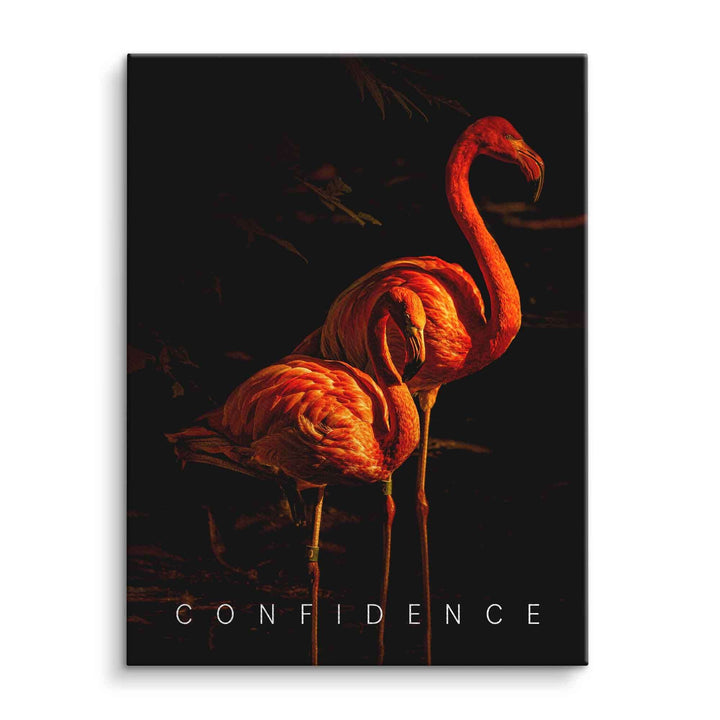 Zwei leuchtend pinke Flamingos auf dunklem Hintergrund, Motivationsbild mit Schriftzug Confidence
