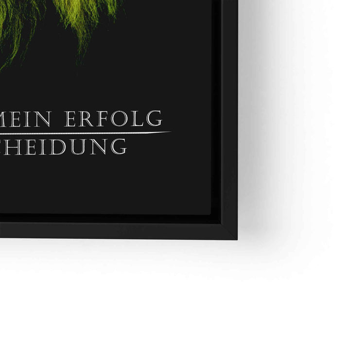 Motivationsbild mit Löwenkopf und inspirierendem Spruch auf schwarzem Hintergrund im Rahmen
