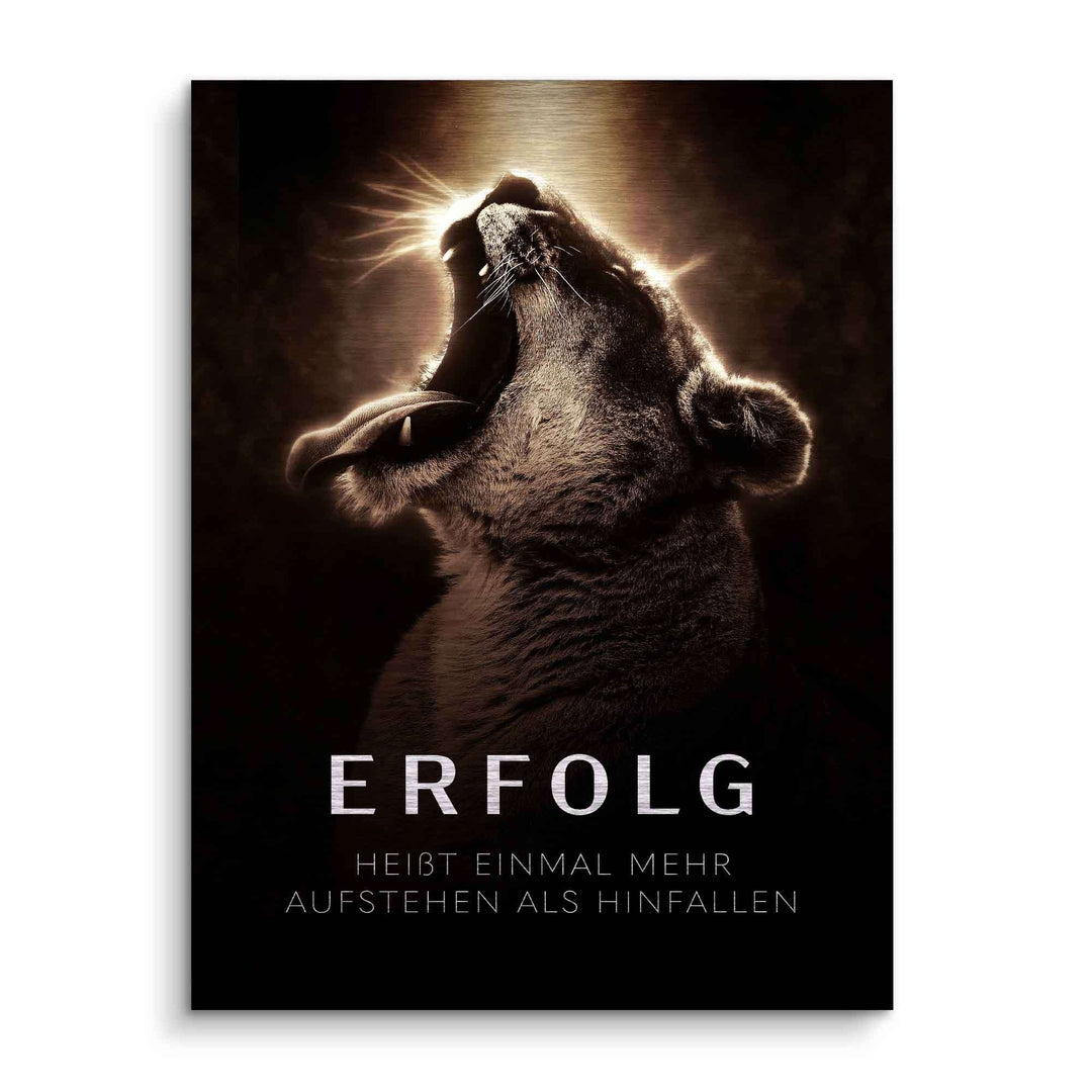 Motivationsbild Löwin brüllt, Text Erfolg, modernes Wandbild mit inspirierendem Spruch