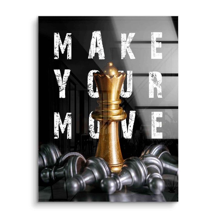 Motivationsbild mit goldener Schachfigur König, Schachbrett und Text Make Your Move