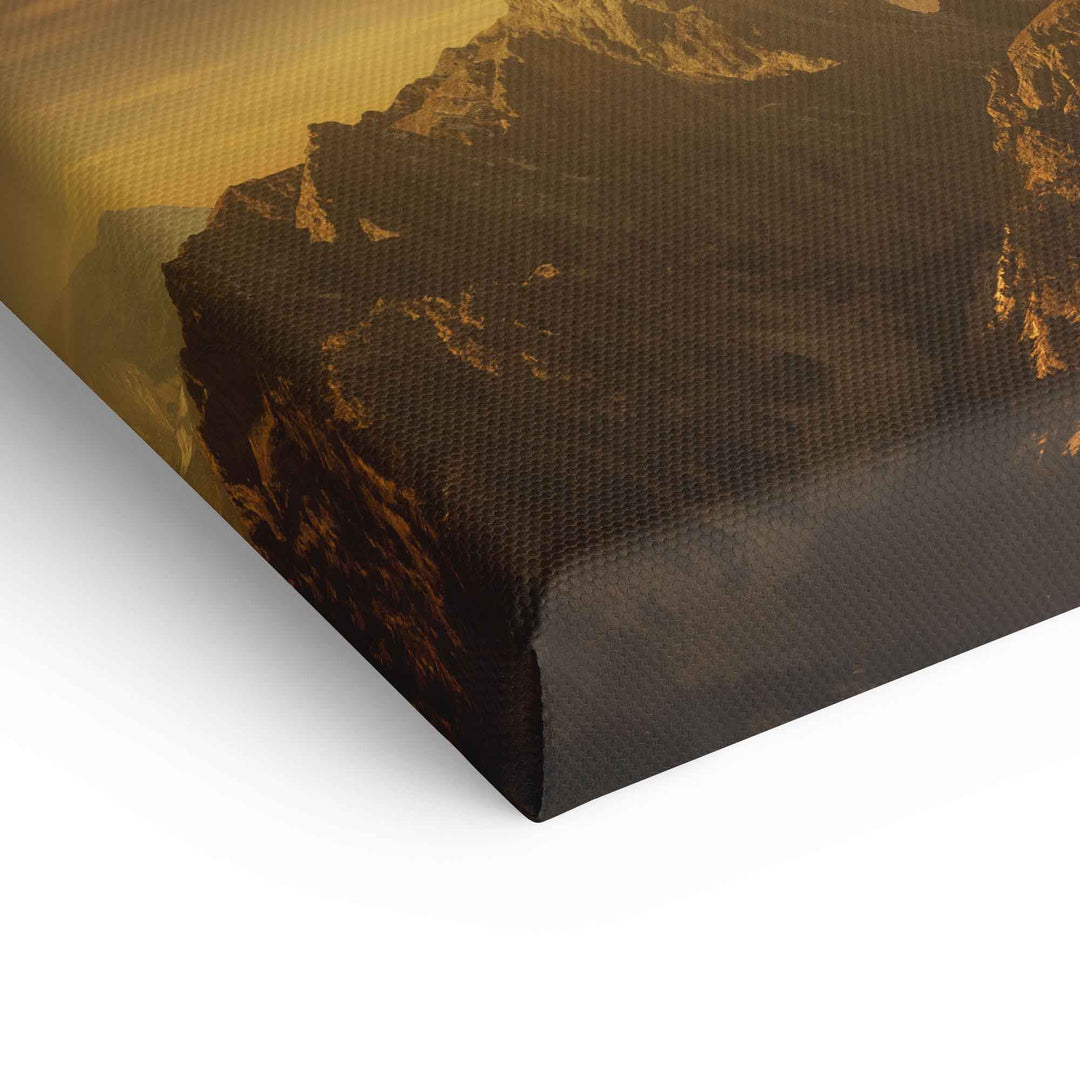 Detail einer Leinwand mit Bergmotiv und warmen Farbtönen, Motivationsbild Wandbild