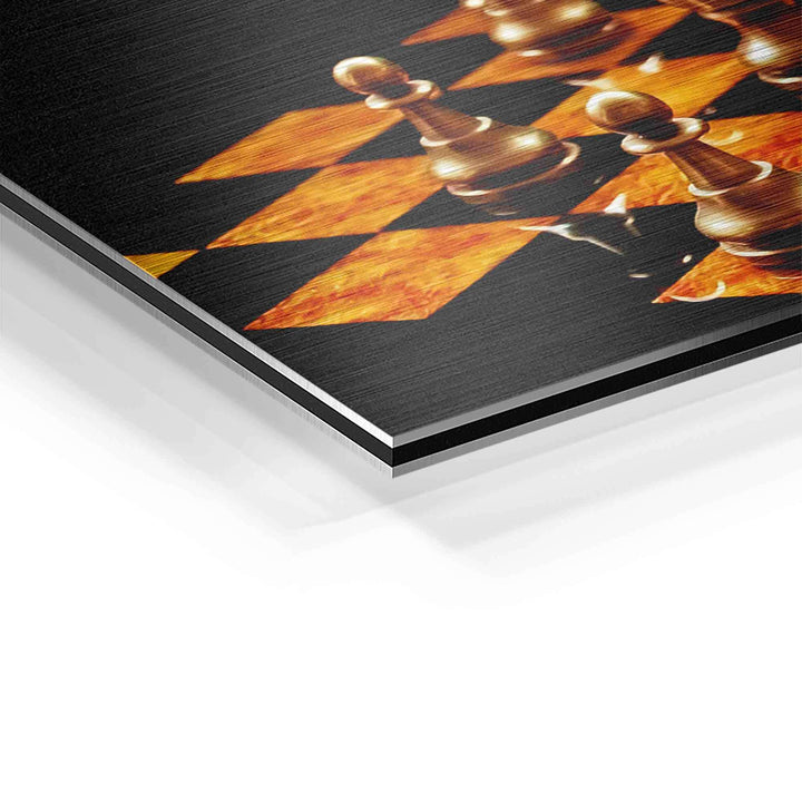 Detailaufnahme Schachfiguren auf edlem Schachbrett Kunstbild Aluminiumplatte