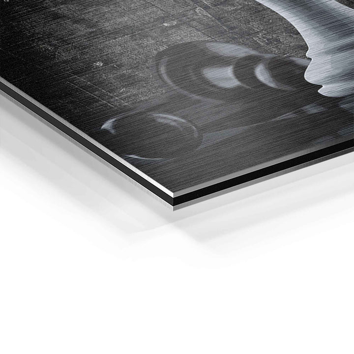 Detailansicht Motivationsbild Schachfigur König auf gebürstetem Aluminium
