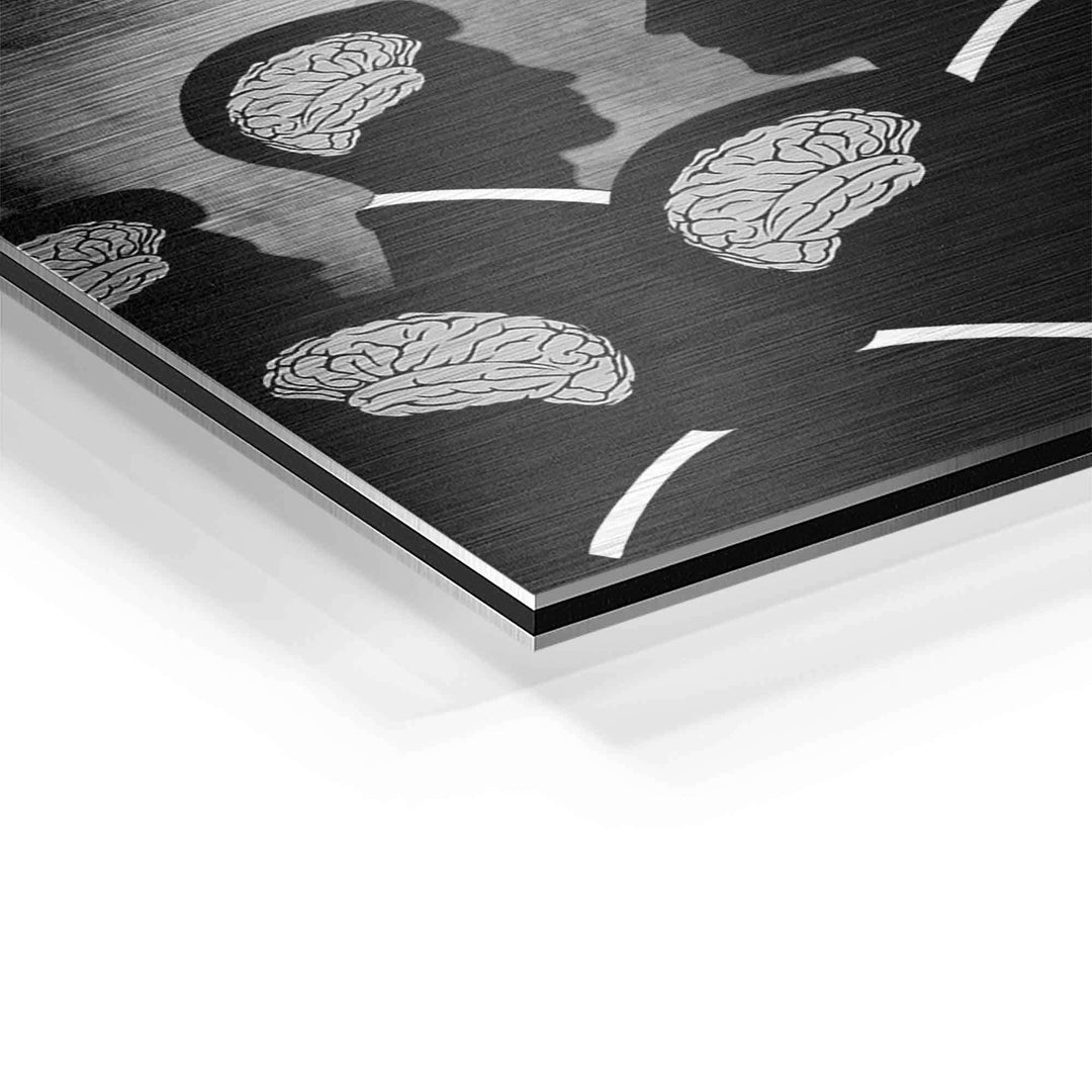 Motivationsbild auf Aluminium mit Silhouetten und Gehirn-Grafik in Schwarz-Weiß