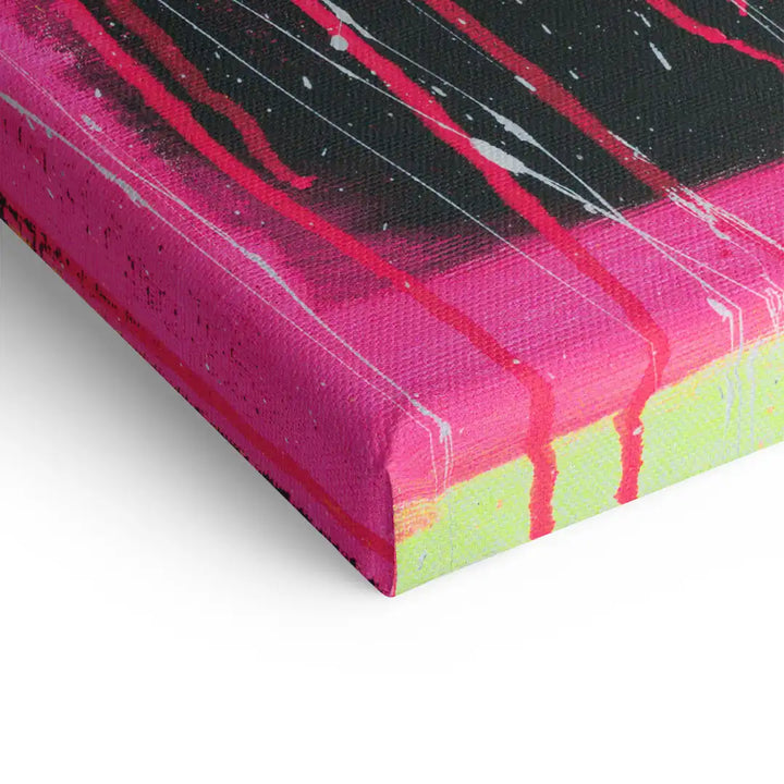 Detailaufnahme Leinwandbild mit pinken und schwarzen Farbakzenten, moderne Wandkunst