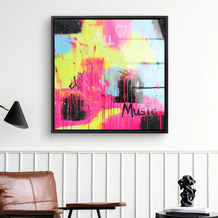 Modernes Wandbild mit buntem Graffiti und Schriftzug 'All you need is music', Wohnzimmerdeko