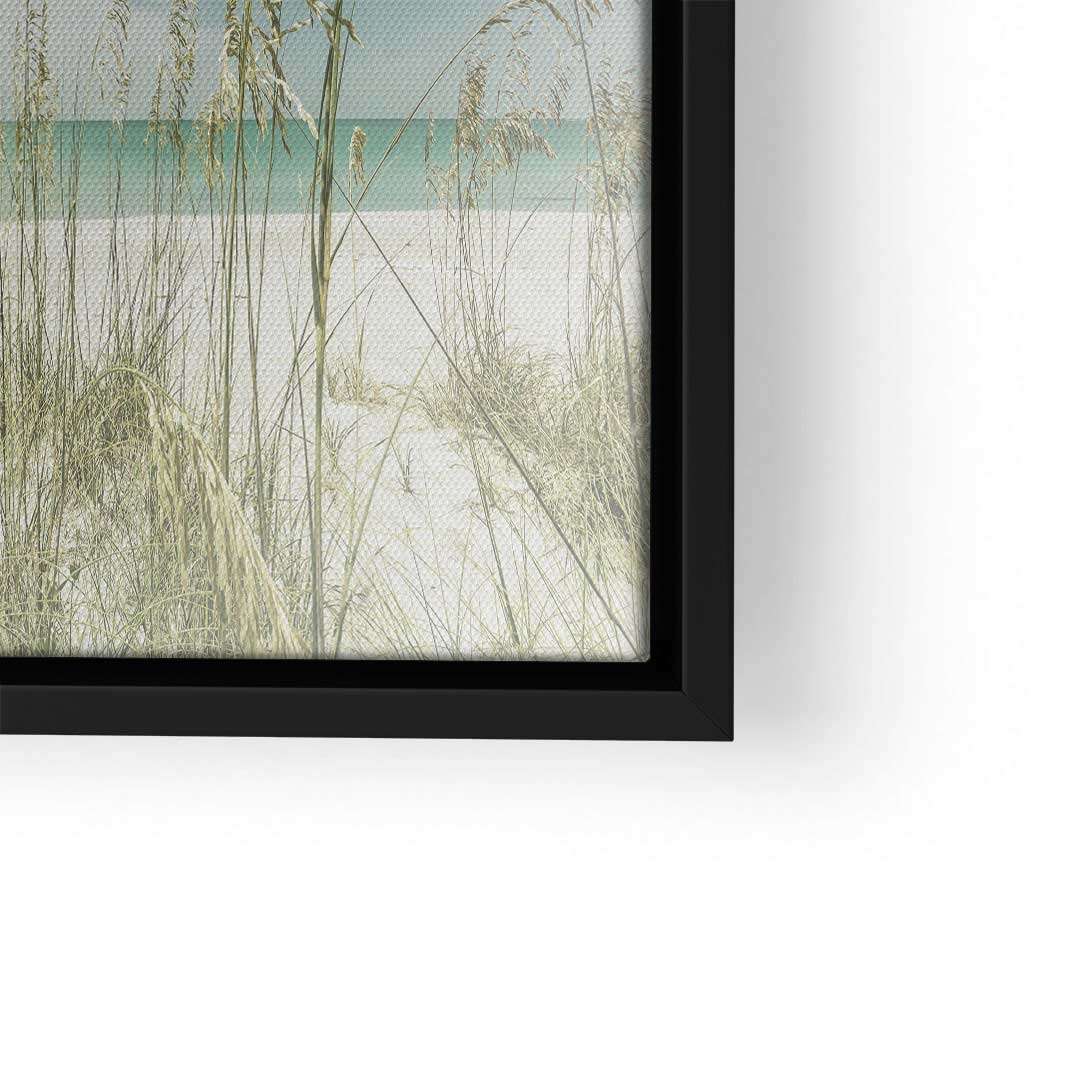 Detail eines Wandbilds mit Strand, Dünen und Meer in sanften Farben, moderner Kunstdruck