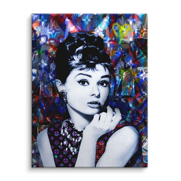 Schwarz-weiß Portrait einer Frau im Pop Art Stil vor buntem, abstraktem Hintergrund auf Leinwand
