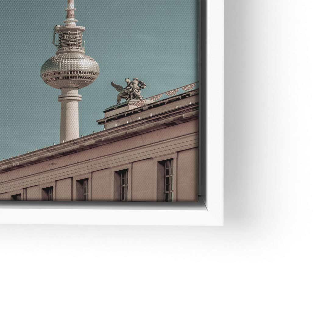 Wandbild mit Fernsehturm und historischer Gebäude-Architektur in Berlin, modernes Stadtmotiv