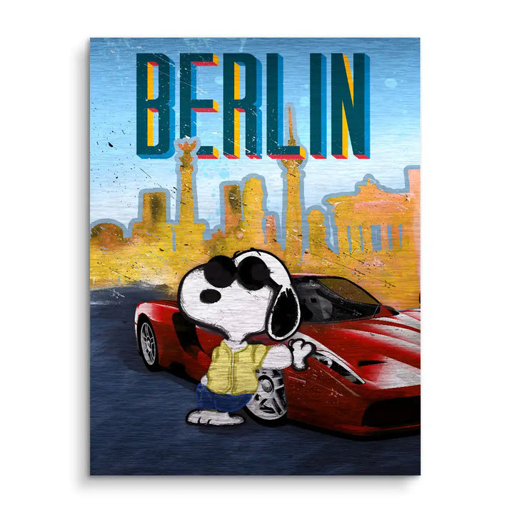 Kunst Wandbild mit Comic-Hund, rotem Sportwagen und Berliner Skyline im Hintergrund