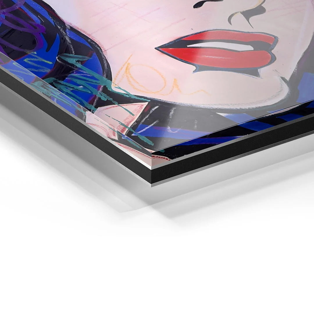 Detail eines modernen Wandbilds auf Acrylglas mit Frauengesicht, roten Lippen und schwarzen Haaren
