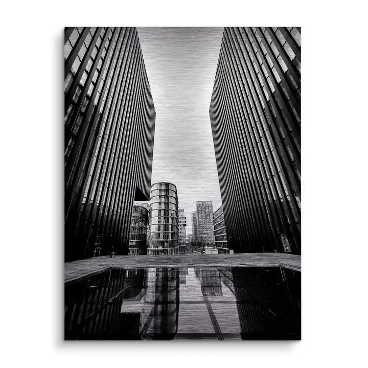 Schwarz-weiß Wandbild moderne Hochhäuser mit Spiegelung, urbanes Architekturmotiv