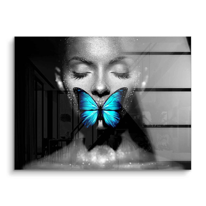 Modernes Wandbild Frau mit geschlossenen Augen und blauem Schmetterling auf den Lippen
