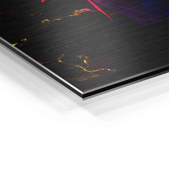 Detailansicht modernes Wandbild auf gebürstetem Aluminium mit dunklem Hintergrund und Farbakzenten