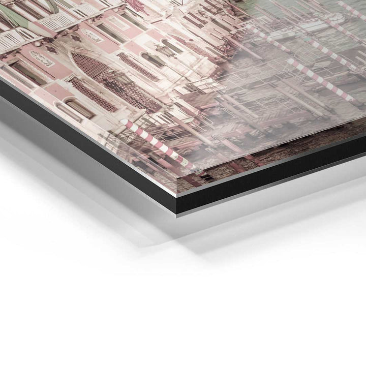 Detailaufnahme Acrylglas-Wandbild Canal Grande Venedig, venezianische Architektur und Gondelpfähle