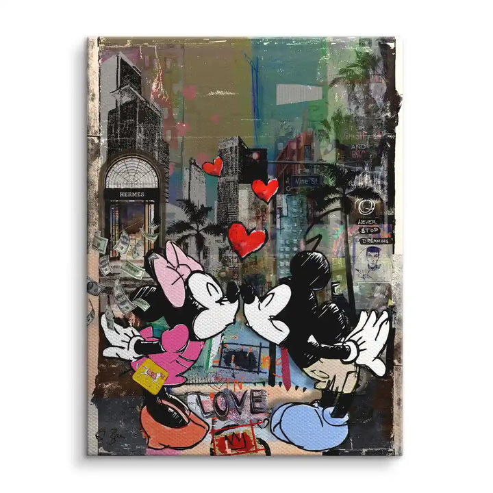 Modernes Wandbild mit küssendem Comic-Paar vor Miami-City Collage, Pop Art Stil