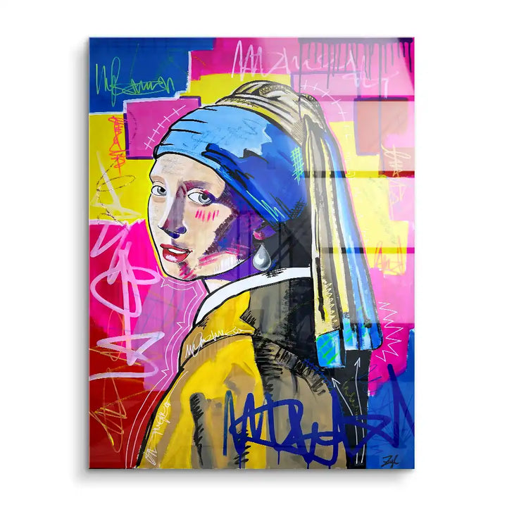 Modernes Acryl Wandbild Frau mit Perlenohrring vor buntem Graffiti-Hintergrund