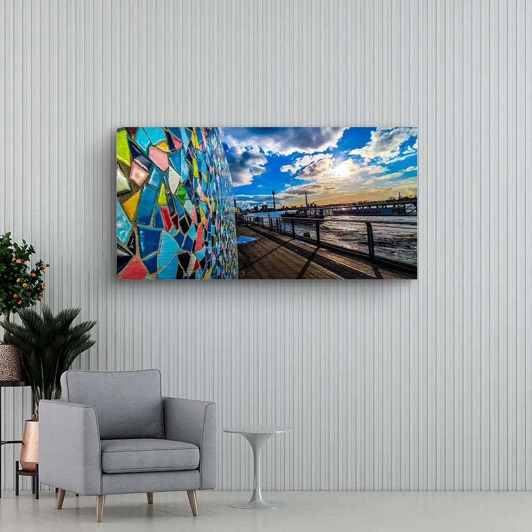 Modernes Wandbild mit buntem Mosaik und Sonnenuntergang am Wasser, Wohnraum Einrichtung