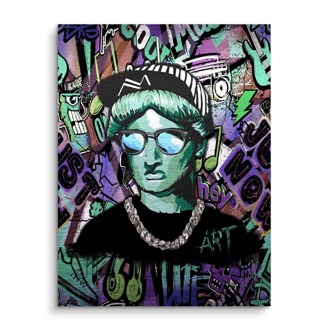 Pop Art Wandbild mit grüner Statue, Kette, Sonnenbrille und Graffiti-Elementen