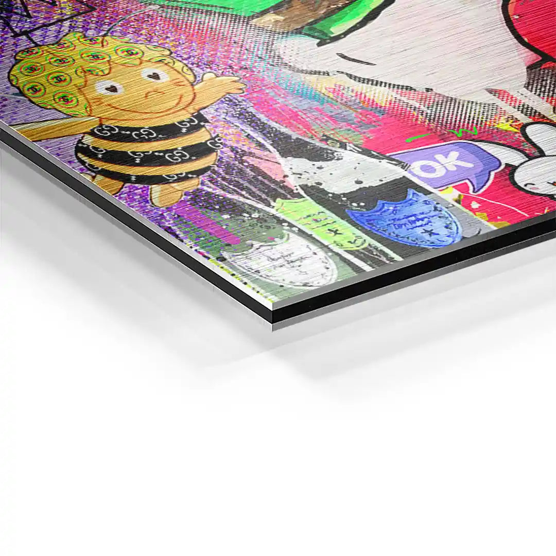 Detailansicht modernes Pop Art Wandbild, Comicfigur, bunte Streetart Elemente, Flaschen