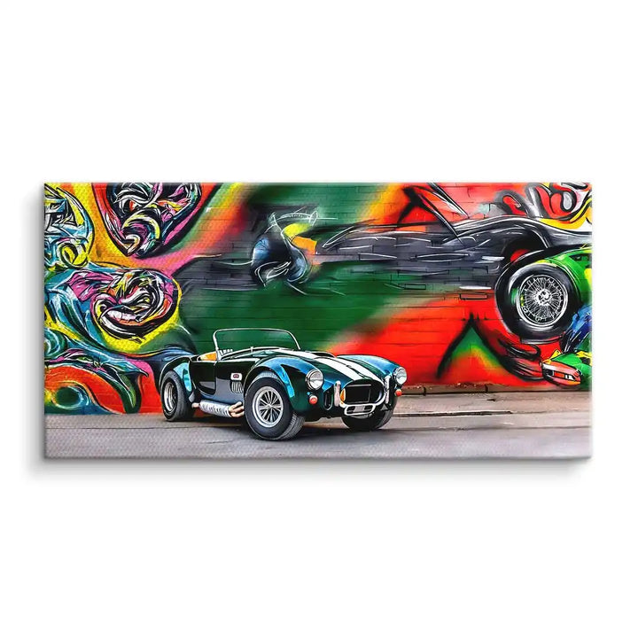 Leinwandbild mit klassischem Sportwagen vor bunter Graffiti-Autowand, moderne Wanddekoration