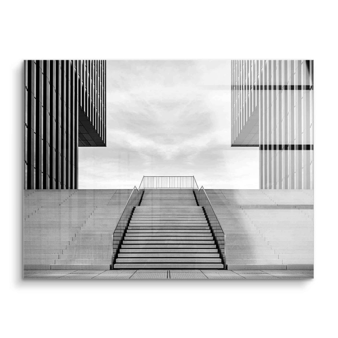 Modernes Wandbild mit Düsseldorfer Hafengebäude und symmetrischer Treppe in Schwarz-Weiß