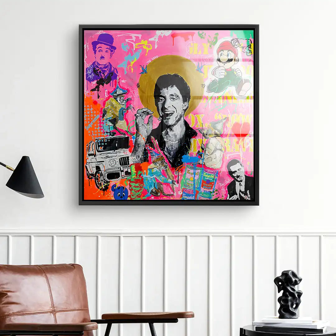 Pop Art Wandbild mit ikonischen Figuren, bunten Motiven und knalligen Farben an Wand