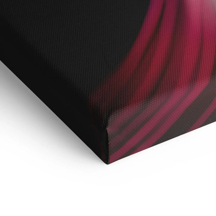 Detailansicht einer Leinwand mit abstraktem pink-schwarzem Motiv für modernes Wandbild